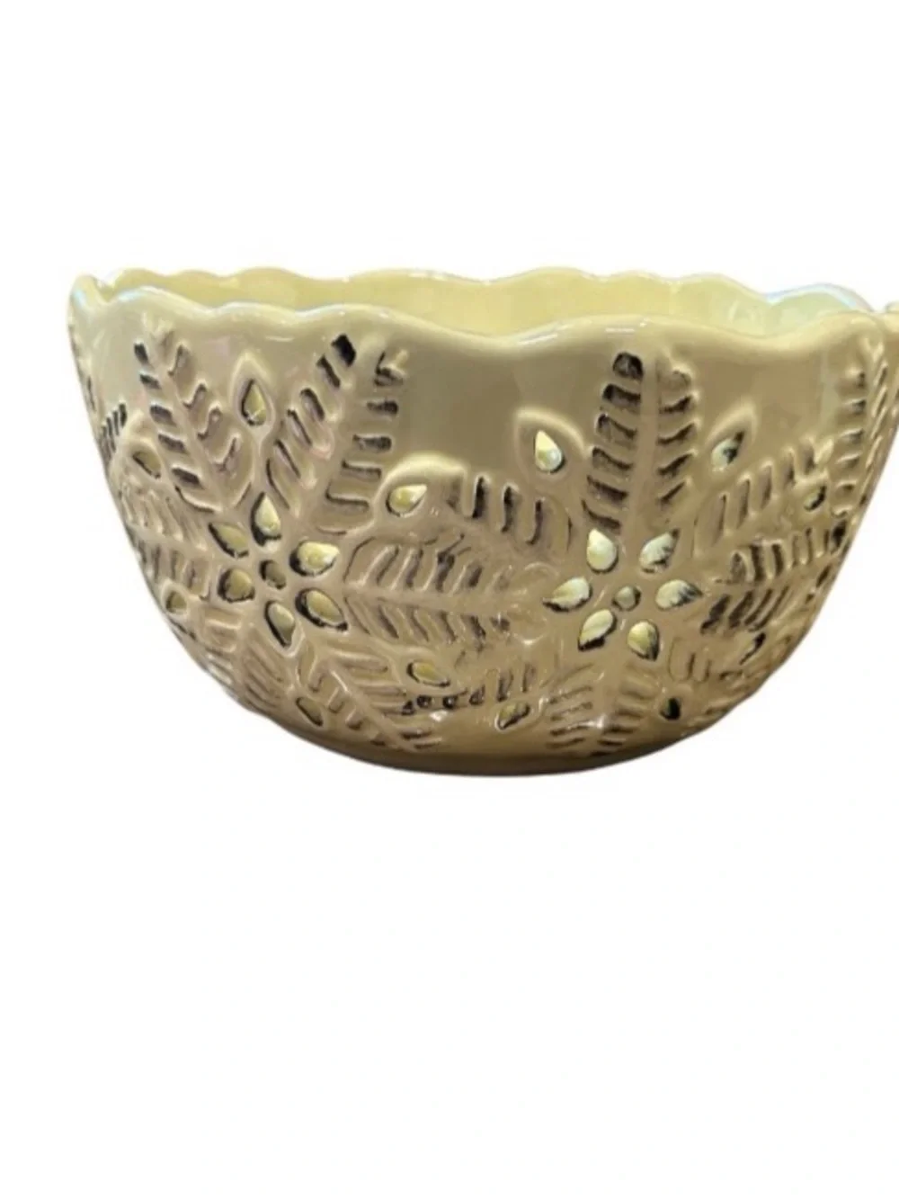 Bath & Body Works Candle Holder White Ceramic Snowflake Bowl 7.5” Christmas